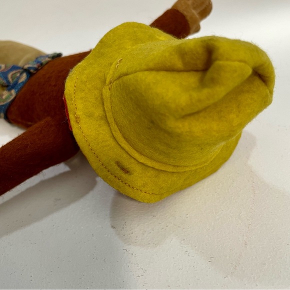 Vintage Norah Wellings Doll 1930s Boy with Mexican Sombrero Fabric Doll - Picture 9 of 12